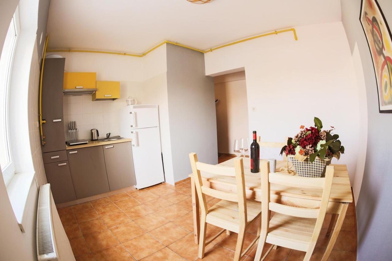 Color Apartments Downtown Bucharest Luaran gambar