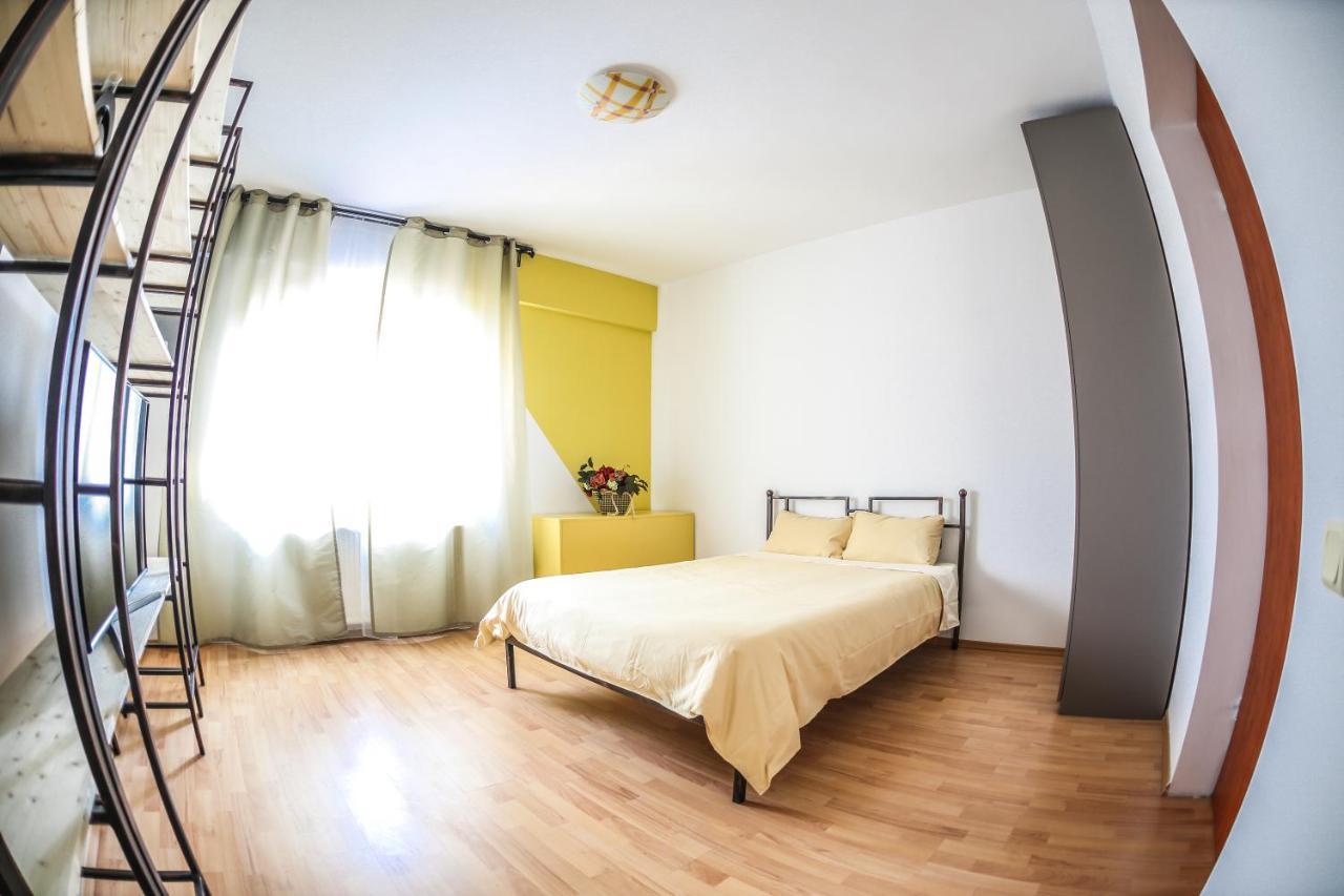 Color Apartments Downtown Bucharest Luaran gambar