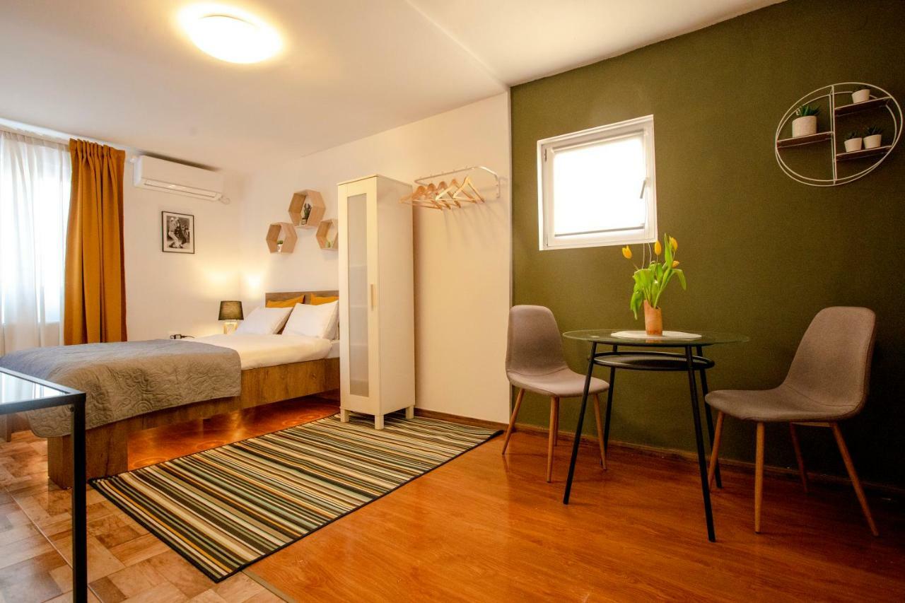 Color Apartments Downtown Bucharest Luaran gambar
