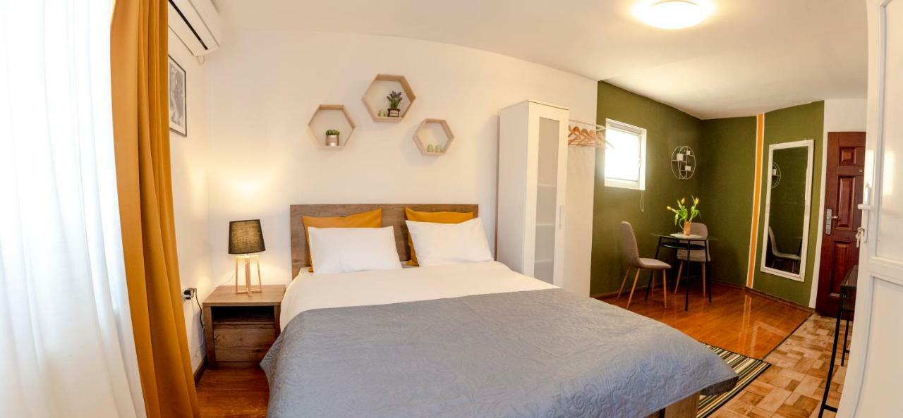 Color Apartments Downtown Bucharest Luaran gambar